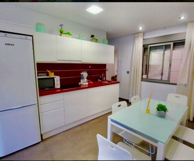Image No.7-2 Bed House for sale