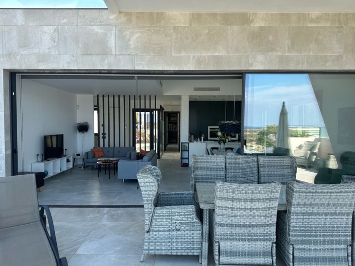 Image No.15-4 Bed Villa for sale