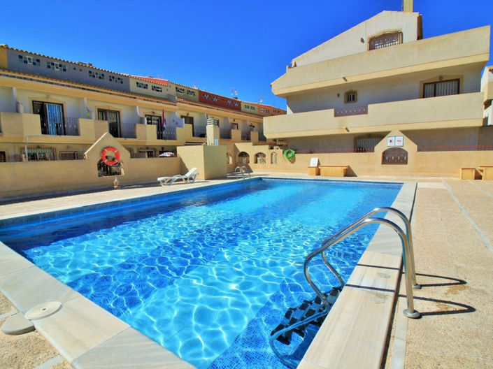 Image No.1-3 Bed House for sale