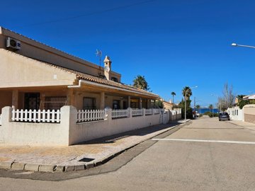19295bedroomvillainmardecristal150324113723un