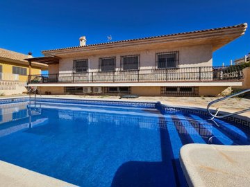 19295bedroomvillainmardecristal150324113722un