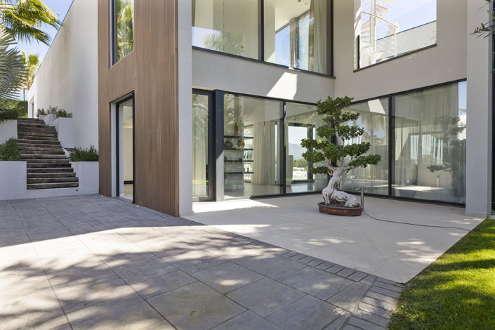 Image No.44-5 Bed Townhouse for sale