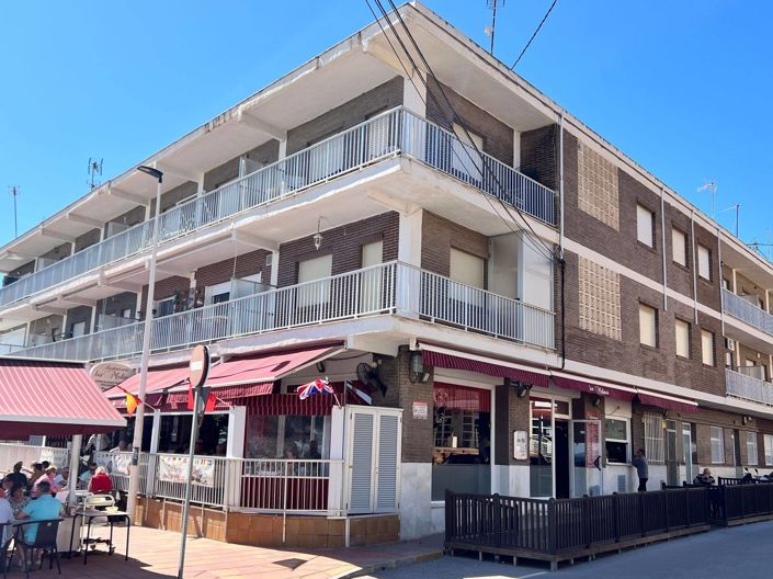 Image No.3-3 Bed House for sale