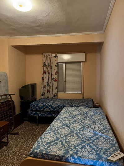 Image No.9-3 Bed House for sale