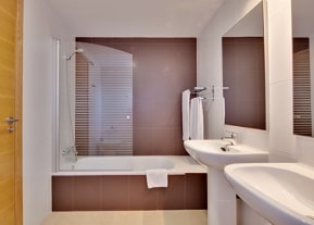 2106apartmentsinmarmenorgolf090524102145bathr