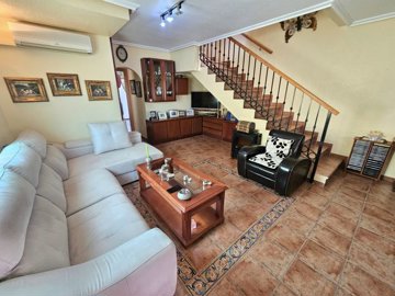 3098threebedroomtownhouseinlosalcazares210524