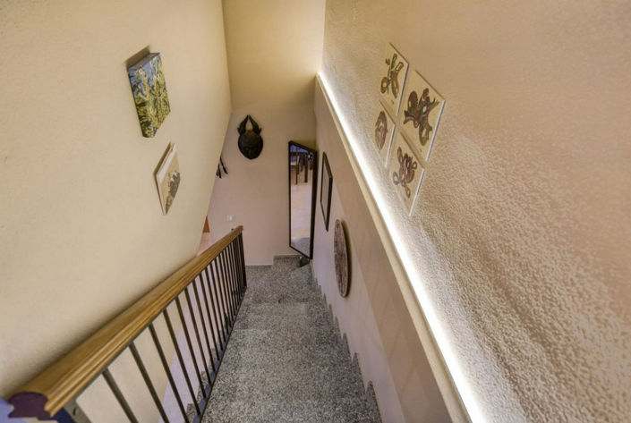 Image No.20-3 Bed House for sale