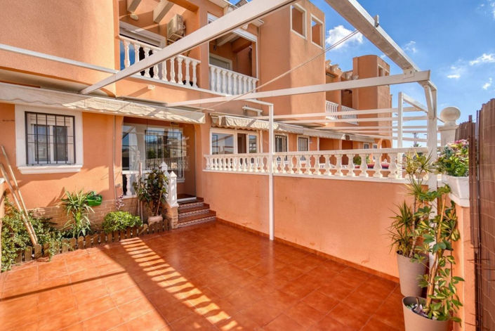 Image No.22-3 Bed House for sale