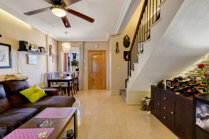 Image No.6-3 Bed House for sale