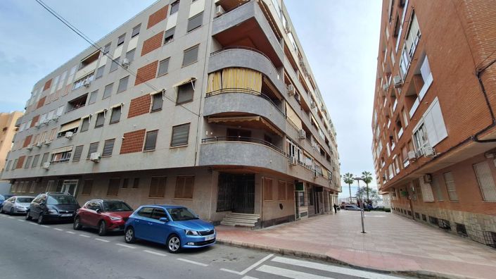 Image No.1-3 Bed Apartment for sale