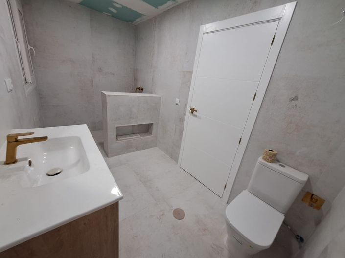 Image No.21-3 Bed Apartment for sale