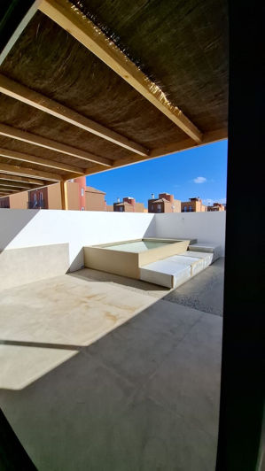 Image No.14-3 Bed House for sale