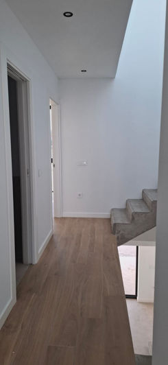 Image No.17-3 Bed House for sale