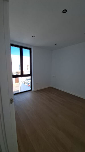 Image No.38-3 Bed House for sale