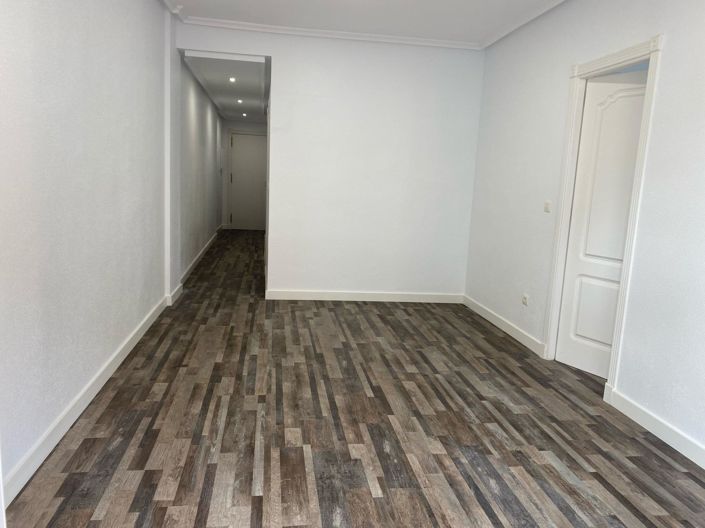 Image No.37-2 Bed Apartment for sale