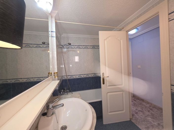 Image No.22-2 Bed Apartment for sale