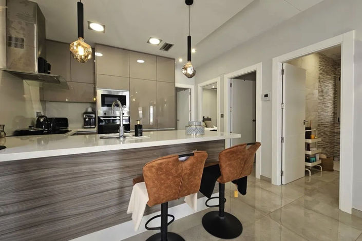 Image No.8-3 Bed House for sale