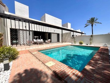 1 - Sucina, Townhouse