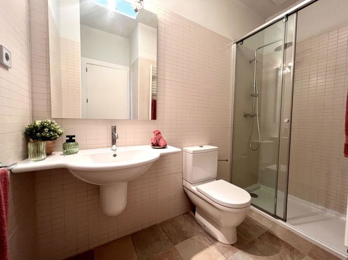 Image No.23-2 Bed Townhouse for sale