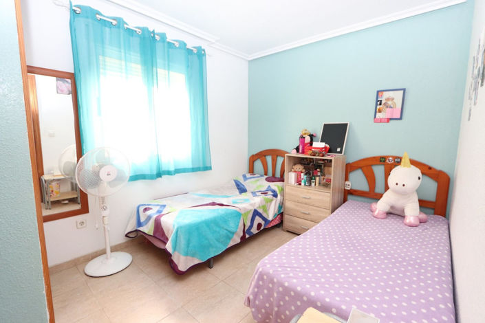 Image No.14-3 Bed House for sale