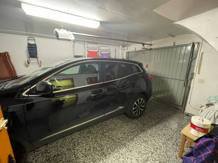 Image No.18-5 Bed Townhouse for sale