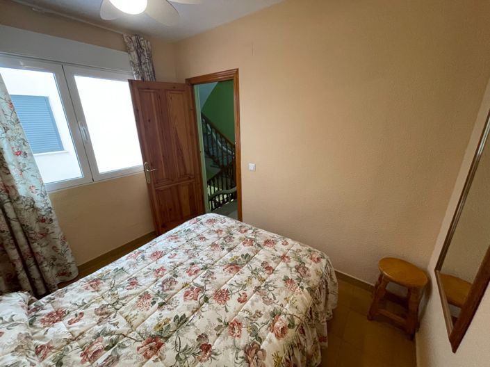 Image No.21-5 Bed Townhouse for sale