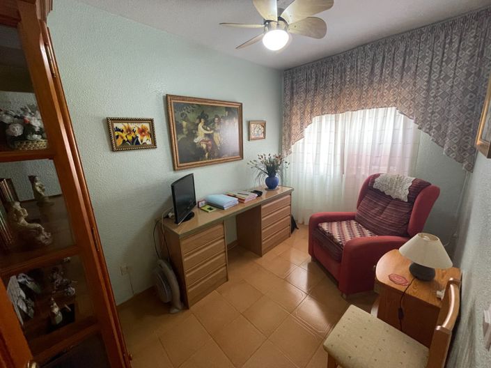 Image No.26-5 Bed Townhouse for sale