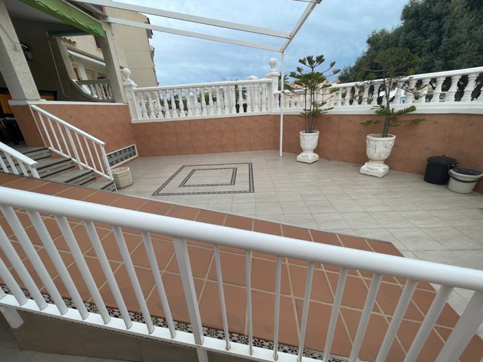 Image No.6-5 Bed Townhouse for sale