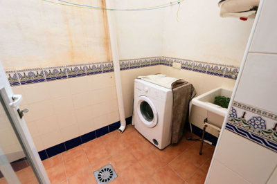 12-53013098fcab6c38b1379cd33298e050