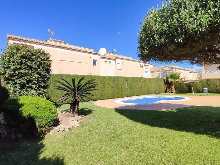 Image No.32-2 Bed Bungalow for sale