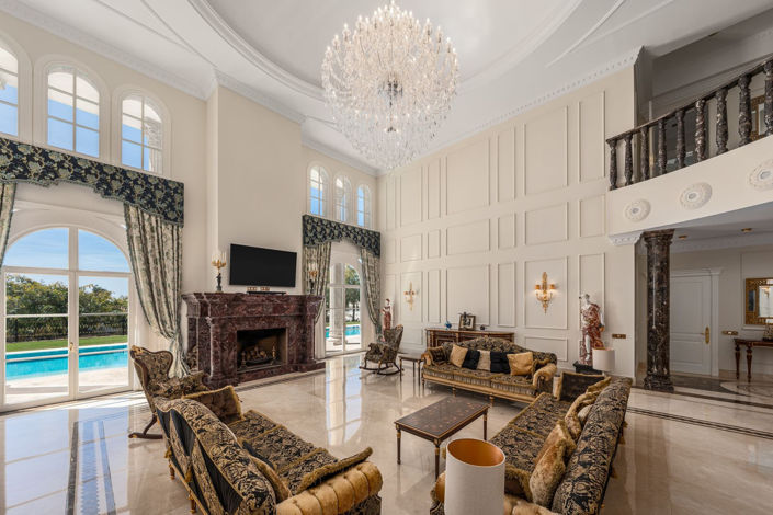 Image No.2-7 Bed Villa for sale