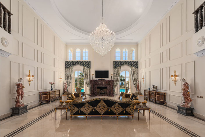 Image No.7-7 Bed Villa for sale