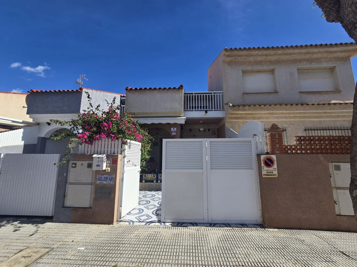 Image No.1-3 Bed House for sale