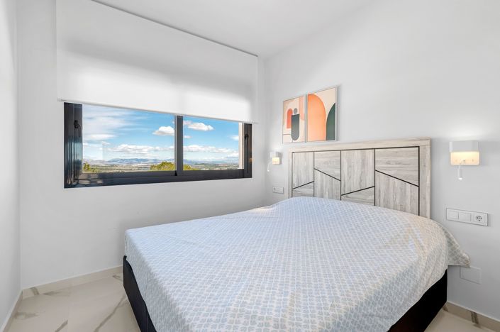 Image No.13-2 Bed Property for sale