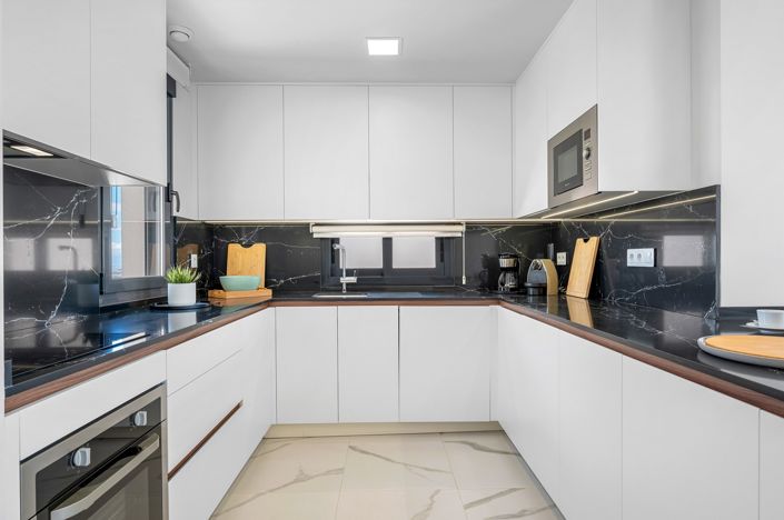 Image No.7-2 Bed Property for sale