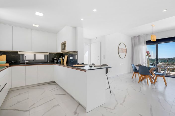 Image No.8-2 Bed Property for sale