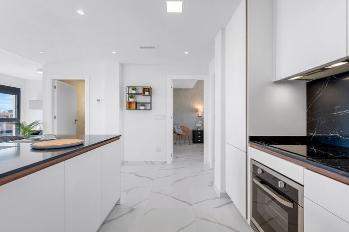 Image No.9-2 Bed Property for sale