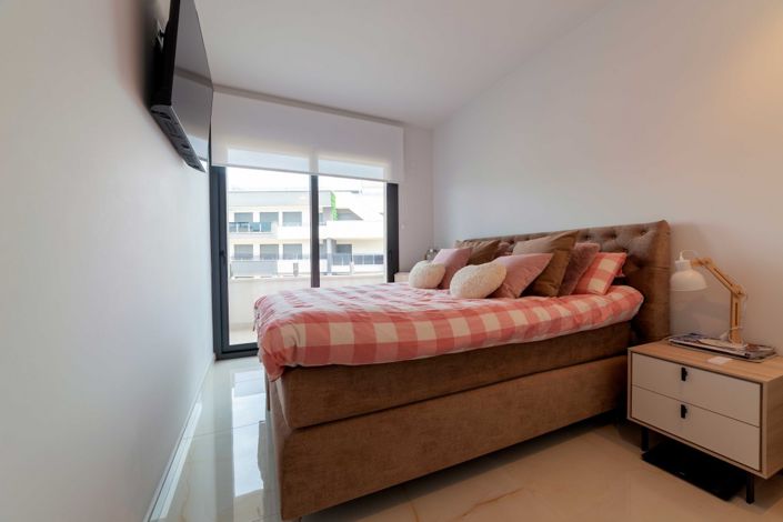 Image No.9-3 Bed Property for sale