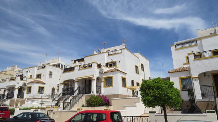 Image No.1-3 Bed Quad for sale