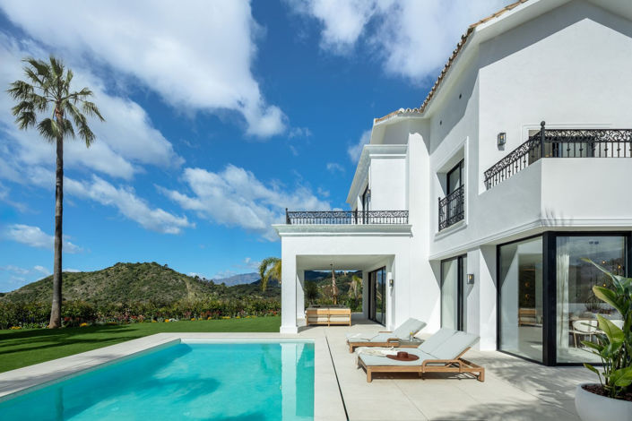 Image No.4-5 Bed Property for sale