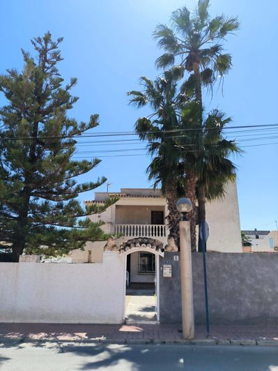 Image No.2-Maison de ville de 7 chambres à vendre à Orihuela Costa