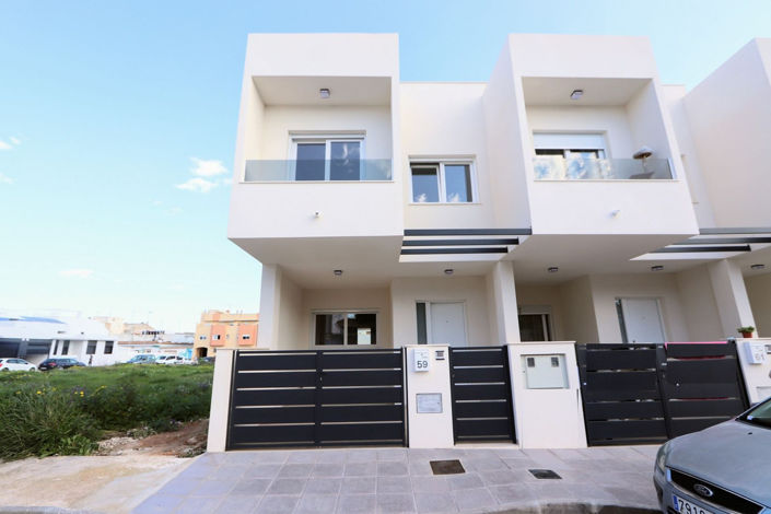 Image No.1-3 Bed House for sale