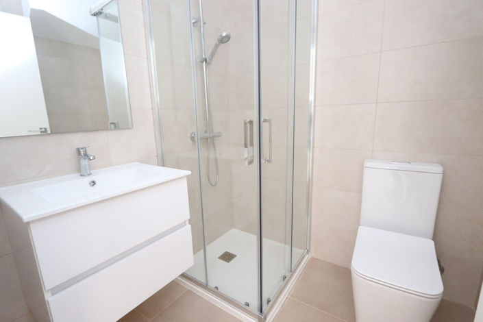 Image No.14-3 Bed House for sale