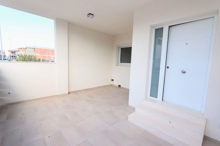 Image No.26-3 Bed House for sale