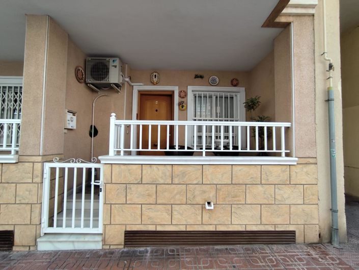 Image No.1-Appartement de 2 chambres à vendre à Torrevieja