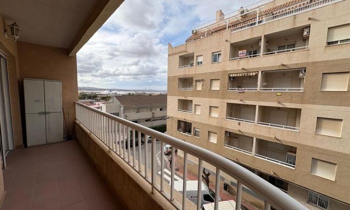 Image No.1-Appartement de 3 chambres à vendre à Torrevieja
