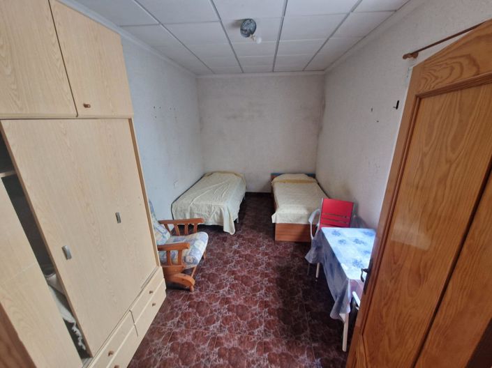 Image No.9-4 Bed Townhouse for sale