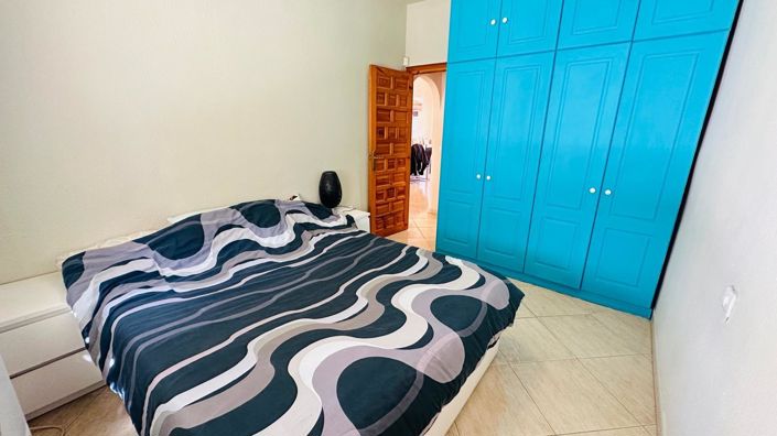 Image No.13-2 Bed Townhouse for sale