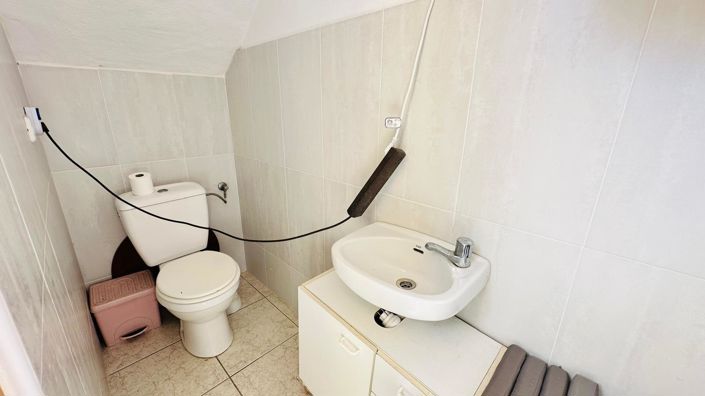 Image No.20-2 Bed Townhouse for sale