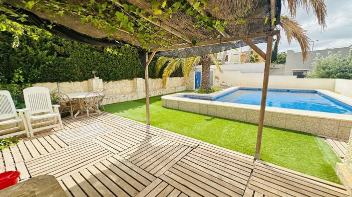 Image No.21-2 Bed Townhouse for sale